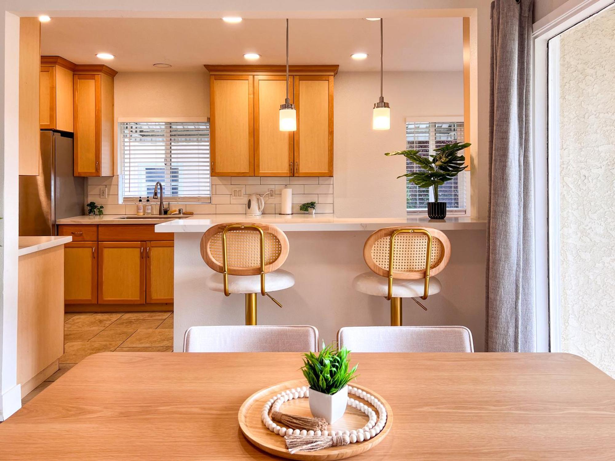 Modern Boho Oasis - Fast Wifi & Shuffleboard! *